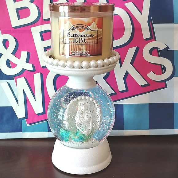 GUC Bath & Body Works Light Up Mermaid Waterglobe 3-Wick Candle Holder🧜 - Picture 9 of 9
